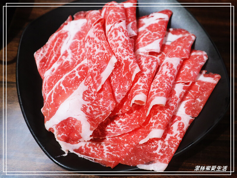 孫太太嚴選超市火鍋-桃園中壢/平日限定!最新好康優惠-239元起.個人輕火鍋套餐~滷肉飯麻辣鴨血吃到飽.外加飲料無限喝還免收服務費 - 潔絲蜜愛生活