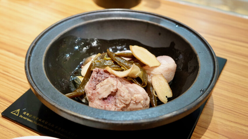 [林口火鍋] 超人氣排隊名店「狂一鍋 台式火鍋」不限時吃到飽 中午限定鍋物只要299元！