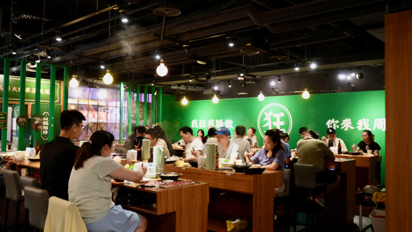 [林口火鍋] 超人氣排隊名店「狂一鍋 台式火鍋」不限時吃到飽 中午限定鍋物只要299元！