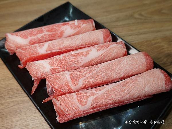 台灣黑毛梅花豬-孫太太嚴選超市火鍋桃園店 (2).jpg