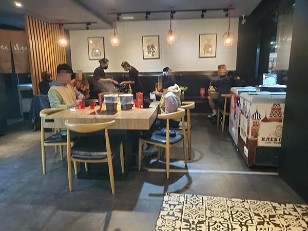 孫太太桃園店用餐環境 (1).jpg