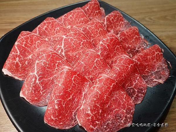澳洲M9和牛 -孫太太嚴選超市火鍋桃園店 (2).jpg