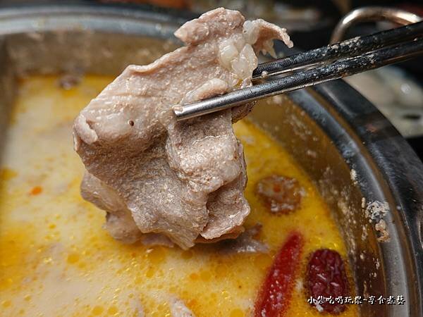 台灣黑毛梅花豬-孫太太嚴選超市火鍋桃園店 (1).jpg