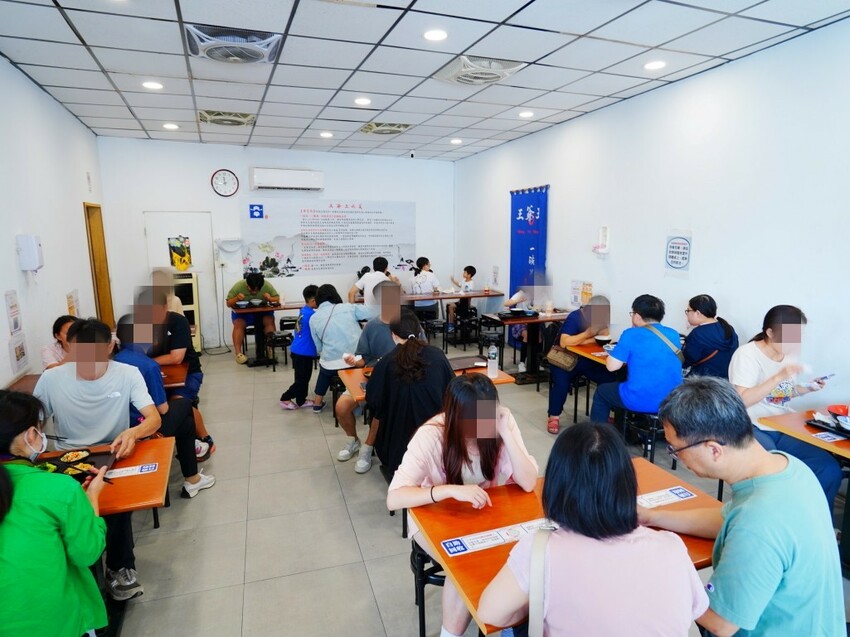 台中市北屯區王爺王肉羹|水湳市場旁必吃米糕、魚翅肉羹排隊小吃|台中水湳美食地圖