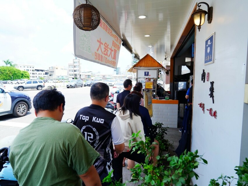 台中市北屯區王爺王肉羹|水湳市場旁必吃米糕、魚翅肉羹排隊小吃|台中水湳美食地圖