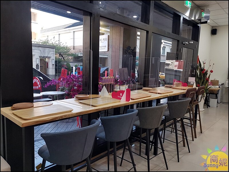 天奕創意料理咖啡|吃過一次就記住!韓文招牌賣義式料理台灣麵食.必點溫州大餛飩、超厚切XO醬牛肉燉飯-商妮吃喝遊樂