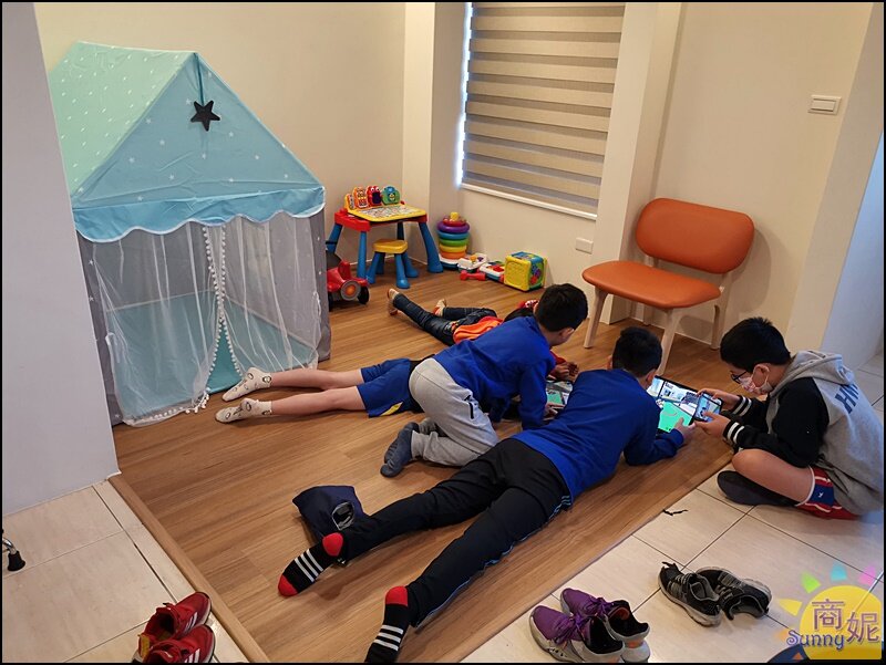 天奕創意料理咖啡|吃過一次就記住!韓文招牌賣義式料理台灣麵食.必點溫州大餛飩、超厚切XO醬牛肉燉飯-商妮吃喝遊樂