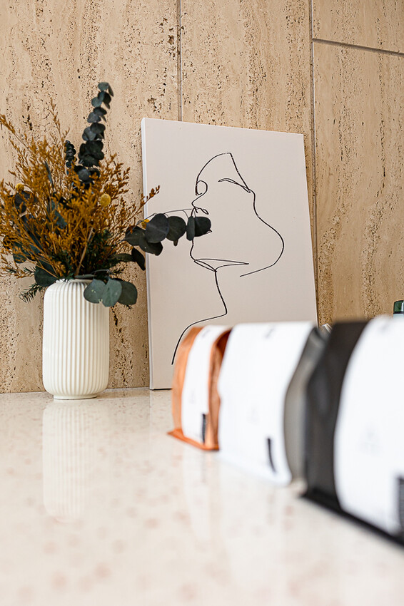 茶加咖啡搭配上奶變茶拿鐵,可創造幾十種獨特口味變化,時尚現代風格的咖啡廳 |255LAB café & light bar 二五五實驗所