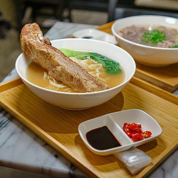 台北 中山區 新禾料理廚房 Culina Nova 新加坡白胡椒肉骨茶 9.jpg