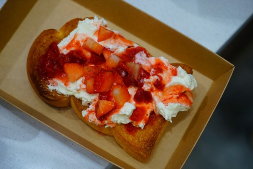 【樂兔洋食行x滿滿奶酥moomoo】遠百竹北必吃美食 顛覆味蕾的熱壓吐司不只是吐司！竹北美食/新竹美食/園區下午茶外送 - Cutier吃飯中 樂兔洋食行與滿滿奶酥在新開幕的「遠百竹北」推出季節限定品