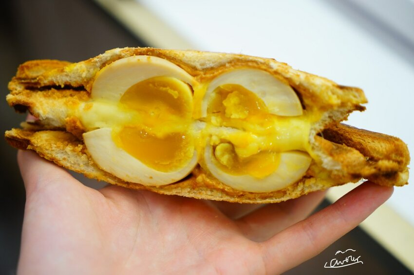 【樂兔洋食行x滿滿奶酥moomoo】遠百竹北必吃美食 顛覆味蕾的熱壓吐司不只是吐司！竹北美食/新竹美食/園區下午茶外送 - Cutier吃飯中 樂兔洋食行與滿滿奶酥在新開幕的「遠百竹北」推出季節限定品