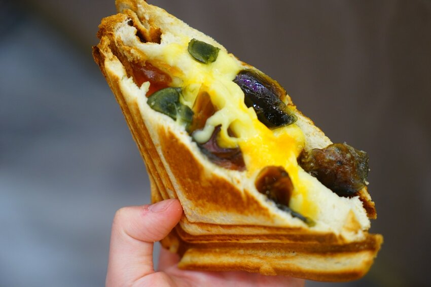 【樂兔洋食行x滿滿奶酥moomoo】遠百竹北必吃美食 顛覆味蕾的熱壓吐司不只是吐司！竹北美食/新竹美食/園區下午茶外送 - Cutier吃飯中 樂兔洋食行與滿滿奶酥在新開幕的「遠百竹北」推出季節限定品