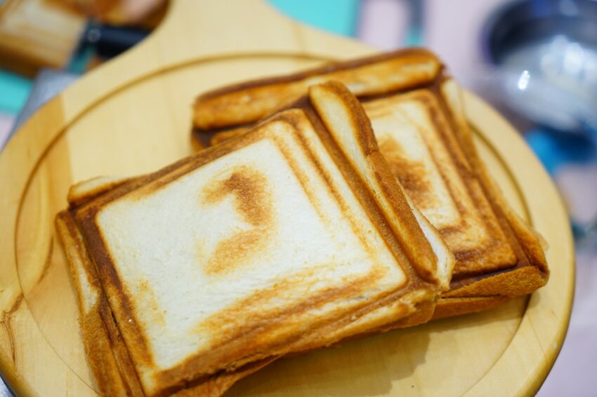 【樂兔洋食行x滿滿奶酥moomoo】遠百竹北必吃美食 顛覆味蕾的熱壓吐司不只是吐司！竹北美食/新竹美食/園區下午茶外送 - Cutier吃飯中 樂兔洋食行與滿滿奶酥在新開幕的「遠百竹北」推出季節限定品