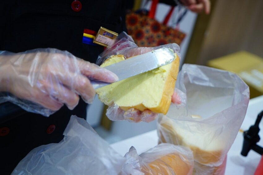 【樂兔洋食行x滿滿奶酥moomoo】遠百竹北必吃美食 顛覆味蕾的熱壓吐司不只是吐司！竹北美食/新竹美食/園區下午茶外送 - Cutier吃飯中 樂兔洋食行與滿滿奶酥在新開幕的「遠百竹北」推出季節限定品