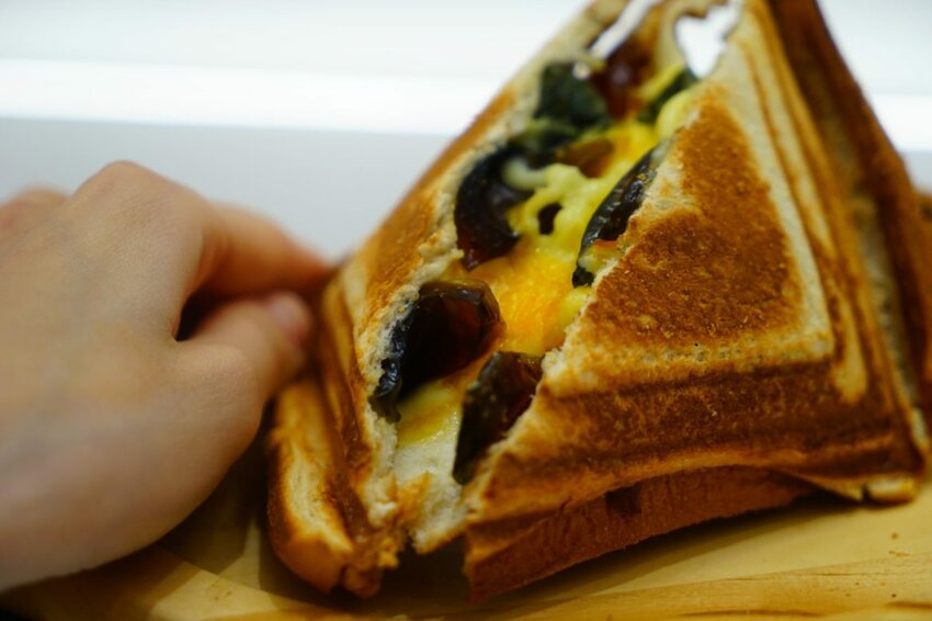 【樂兔洋食行x滿滿奶酥moomoo】遠百竹北必吃美食 顛覆味蕾的熱壓吐司不只是吐司！竹北美食/新竹美食/園區下午茶外送 - Cutier吃飯中 樂兔洋食行與滿滿奶酥在新開幕的「遠百竹北」推出季節限定品