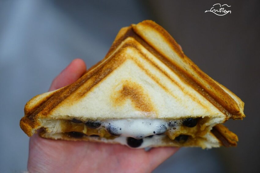 【樂兔洋食行x滿滿奶酥moomoo】遠百竹北必吃美食 顛覆味蕾的熱壓吐司不只是吐司！竹北美食/新竹美食/園區下午茶外送 - Cutier吃飯中 樂兔洋食行與滿滿奶酥在新開幕的「遠百竹北」推出季節限定品