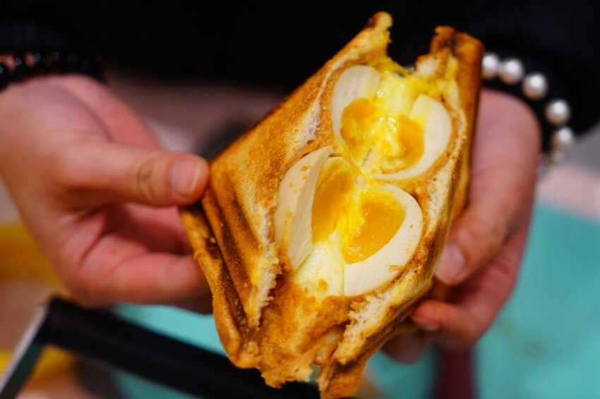 【樂兔洋食行x滿滿奶酥moomoo】遠百竹北必吃美食 顛覆味蕾的熱壓吐司不只是吐司！竹北美食/新竹美食/園區下午茶外送 - Cutier吃飯中 樂兔洋食行與滿滿奶酥在新開幕的「遠百竹北」推出季節限定品