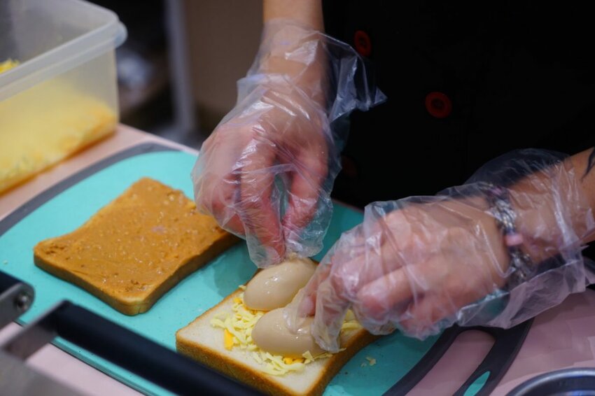 【樂兔洋食行x滿滿奶酥moomoo】遠百竹北必吃美食 顛覆味蕾的熱壓吐司不只是吐司！竹北美食/新竹美食/園區下午茶外送 - Cutier吃飯中 樂兔洋食行與滿滿奶酥在新開幕的「遠百竹北」推出季節限定品