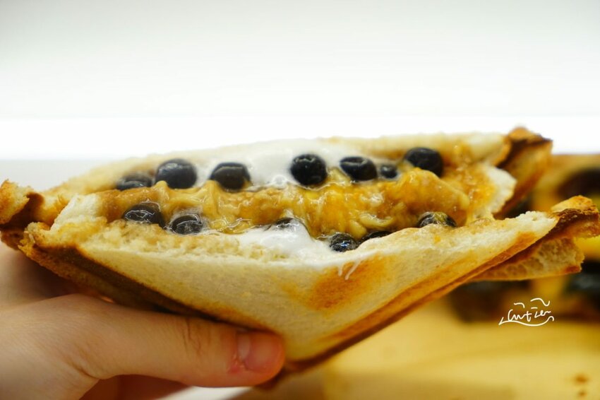 【樂兔洋食行x滿滿奶酥moomoo】遠百竹北必吃美食 顛覆味蕾的熱壓吐司不只是吐司！竹北美食/新竹美食/園區下午茶外送 - Cutier吃飯中 樂兔洋食行與滿滿奶酥在新開幕的「遠百竹北」推出季節限定品