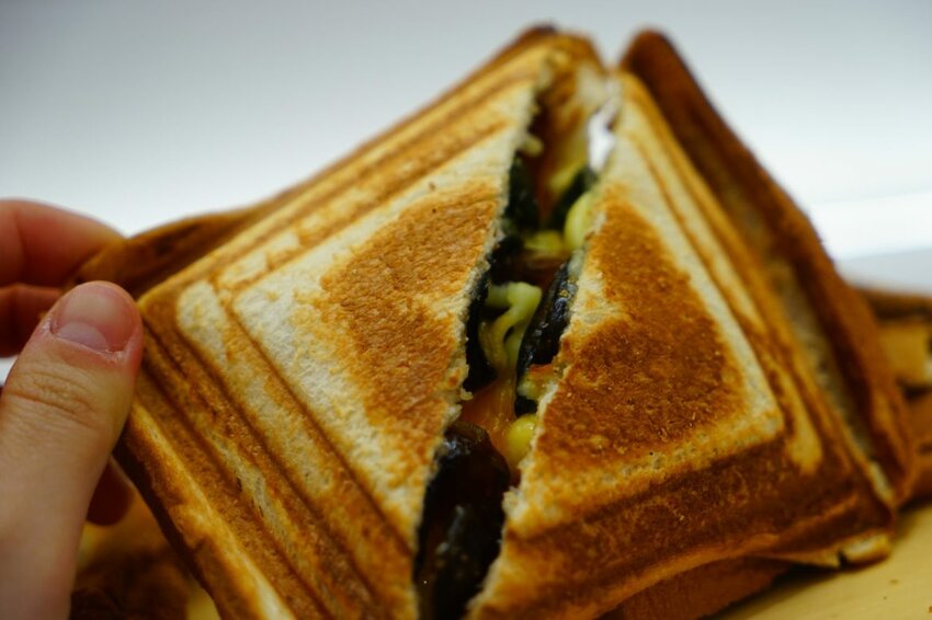 【樂兔洋食行x滿滿奶酥moomoo】遠百竹北必吃美食 顛覆味蕾的熱壓吐司不只是吐司！竹北美食/新竹美食/園區下午茶外送 - Cutier吃飯中 樂兔洋食行與滿滿奶酥在新開幕的「遠百竹北」推出季節限定品