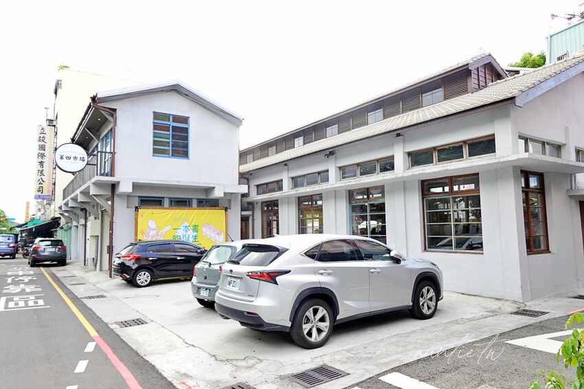 【台中】東區｜台中第四市場，老市場咖啡廳，台味香腸東泉辣椒醬熱壓吐司