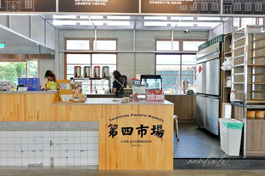 【台中】東區｜台中第四市場，老市場咖啡廳，台味香腸東泉辣椒醬熱壓吐司