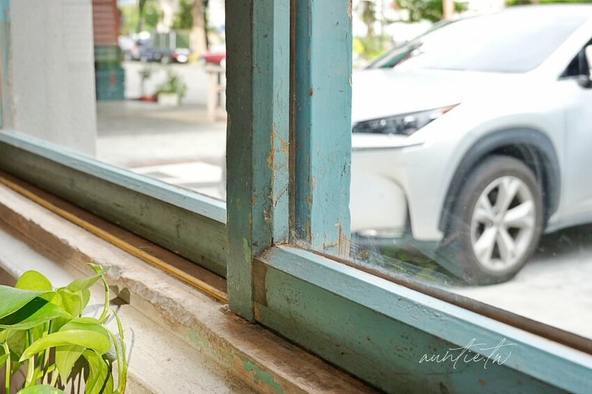 【台中】東區｜台中第四市場，老市場咖啡廳，台味香腸東泉辣椒醬熱壓吐司