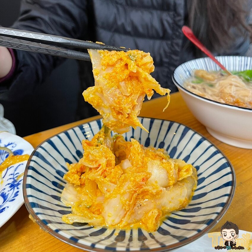 知三素香麵線|有麵筋酥靈魂加持的素食麵線！創意皮蛋麵線好好吃！