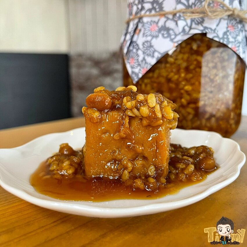 知三素香麵線|有麵筋酥靈魂加持的素食麵線！創意皮蛋麵線好好吃！