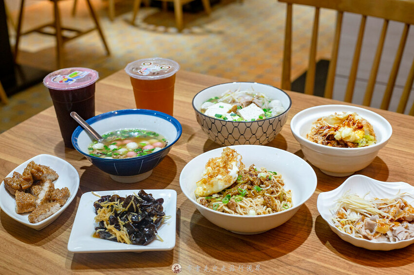 在地人都知道超過40年的老店，除了招牌炸蛋魯肉飯外，微辣的沙茶拌麵也是超好吃的｜布雷克出走旅行視界