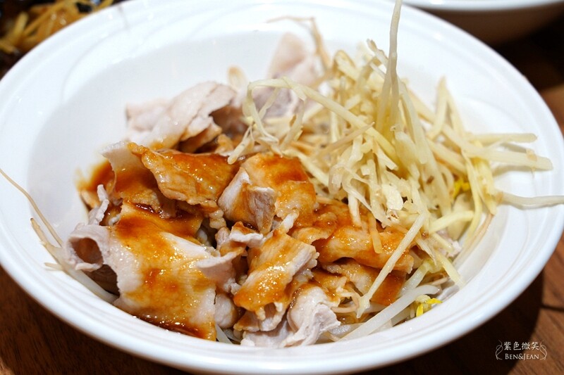 宜蘭羅東美食必吃！上品佑食堂炸蛋魯肉飯、客家湯圓在地人推爆。