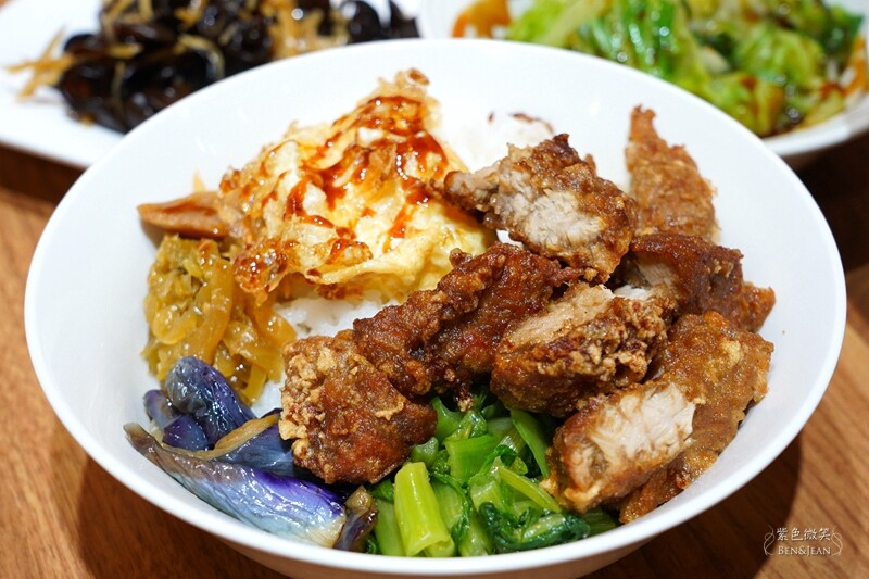 宜蘭羅東美食必吃！上品佑食堂炸蛋魯肉飯、客家湯圓在地人推爆。