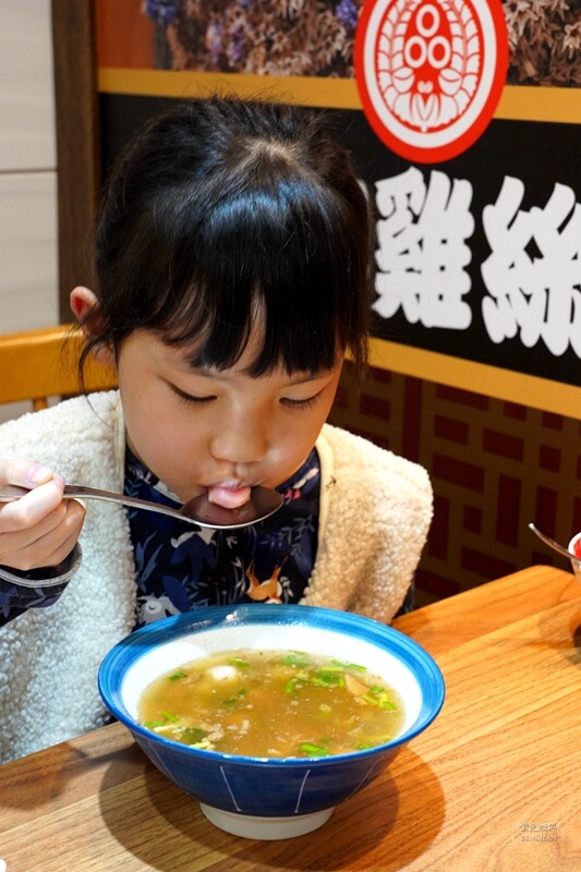 宜蘭羅東美食必吃！上品佑食堂炸蛋魯肉飯、客家湯圓在地人推爆。