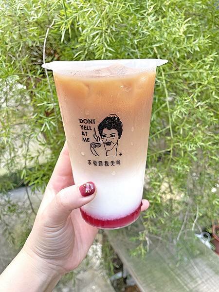 台北信義│飲料推薦│不要對我尖叫 情人節新品上市:浪漫玫瑰遇上回甘綠茶,飲料也可以很有滋味│玫瑰紅茶歐蕾+玫瑰荔枝氣泡飲+茉莉綠茶佐玫瑰凍│台北松菸店近捷運市政府站【附菜單】【網美飲料店】