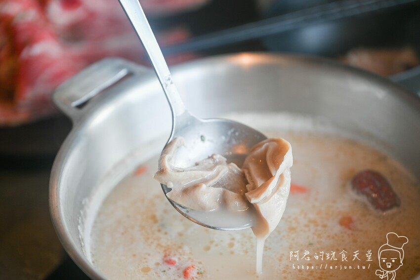 【台中】森饗鍋物漢口店｜挑戰台中最美森林系火鍋店，吃火鍋還能享受被植物包圍的幸福感 » 阿君的玩食天堂