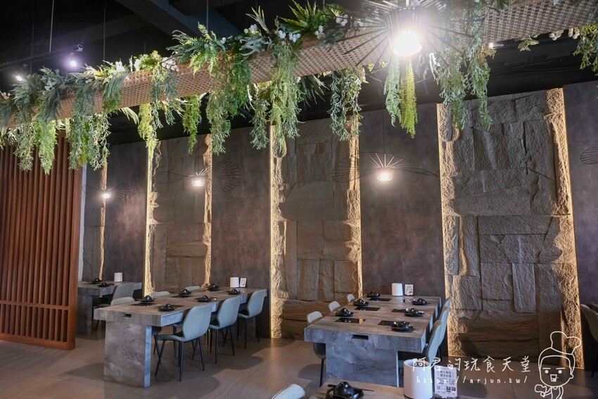 【台中】森饗鍋物漢口店｜挑戰台中最美森林系火鍋店，吃火鍋還能享受被植物包圍的幸福感 » 阿君的玩食天堂