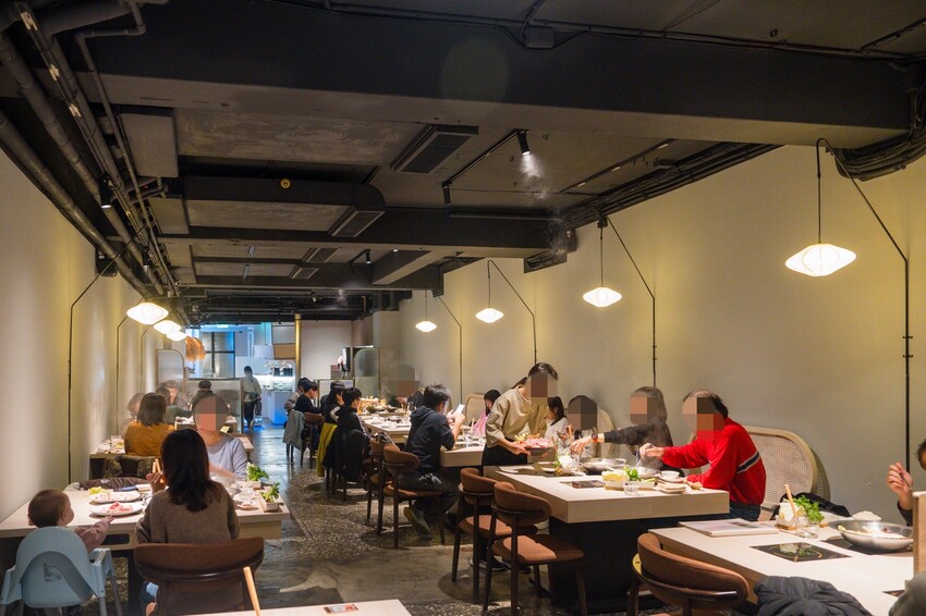 新北市淡水區【新北火鍋推薦】小川鍋物淡水店，淡水老街附近最美火鍋店新開幕