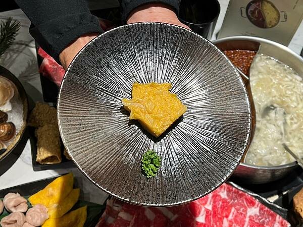 +（內湖火鍋）騰爐酸菜白肉鍋～特製酸菜白肉鍋Ｘ正宗川味麻辣鍋