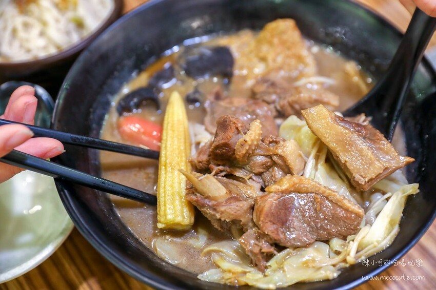 新北市三重區天冷吃補!一個人也能獨享薑母鴨、羊肉爐和大胃王套餐!菜單150元起~還有鴨血臭豆腐推薦