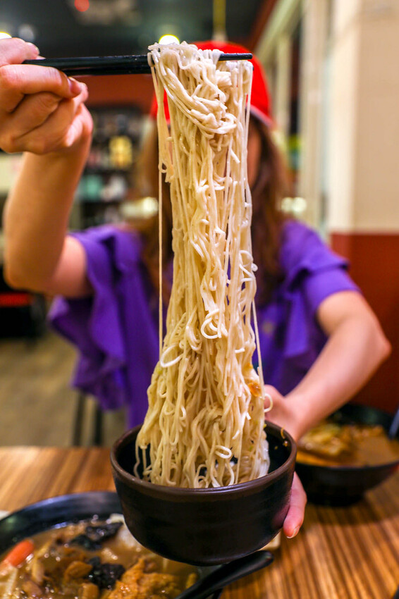 新北市三重區天冷吃補!一個人也能獨享薑母鴨、羊肉爐和大胃王套餐!菜單150元起~還有鴨血臭豆腐推薦