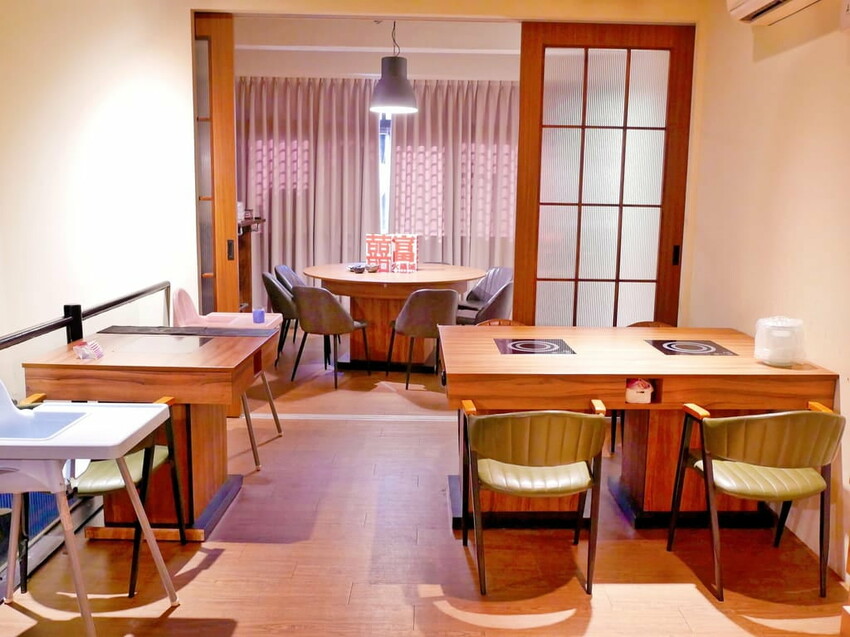 | 新莊火鍋 | 囍富火鍋.當月壽星送海陸肉肉蛋糕.費時熬煮