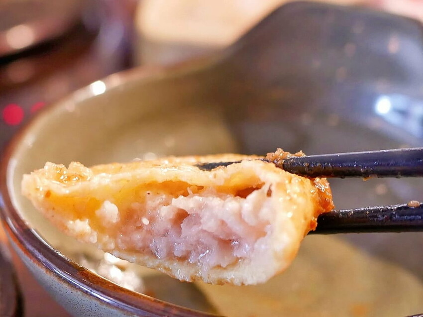 | 新莊火鍋 | 囍富火鍋.當月壽星送海陸肉肉蛋糕.費時熬煮