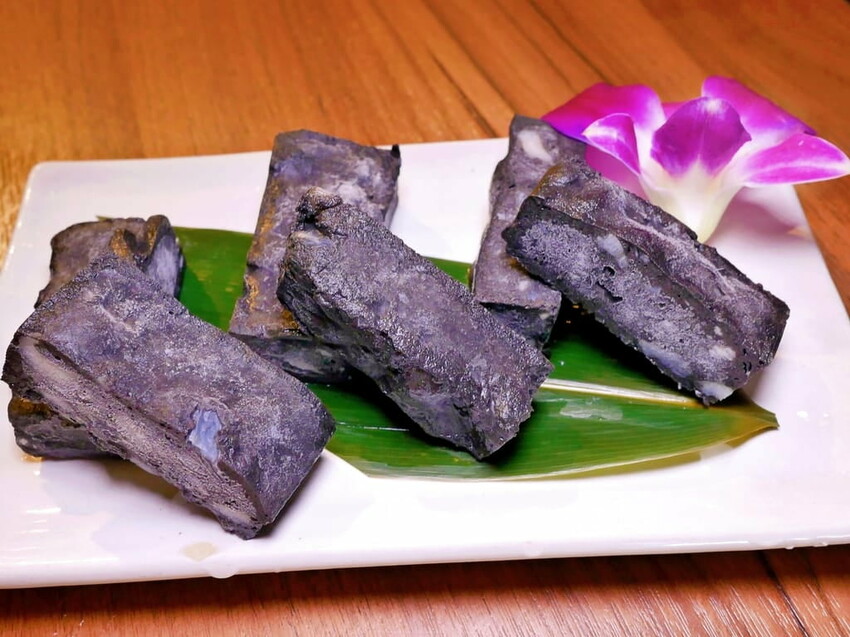 | 新莊火鍋 | 囍富火鍋.當月壽星送海陸肉肉蛋糕.費時熬煮