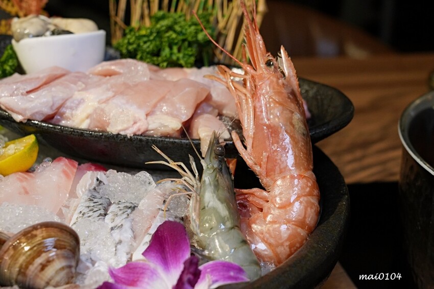 新莊火鍋推薦｜囍富火鍋～職人熬煮湯頭、當月壽星用餐送肉肉海鮮蛋糕，提供包廂座位