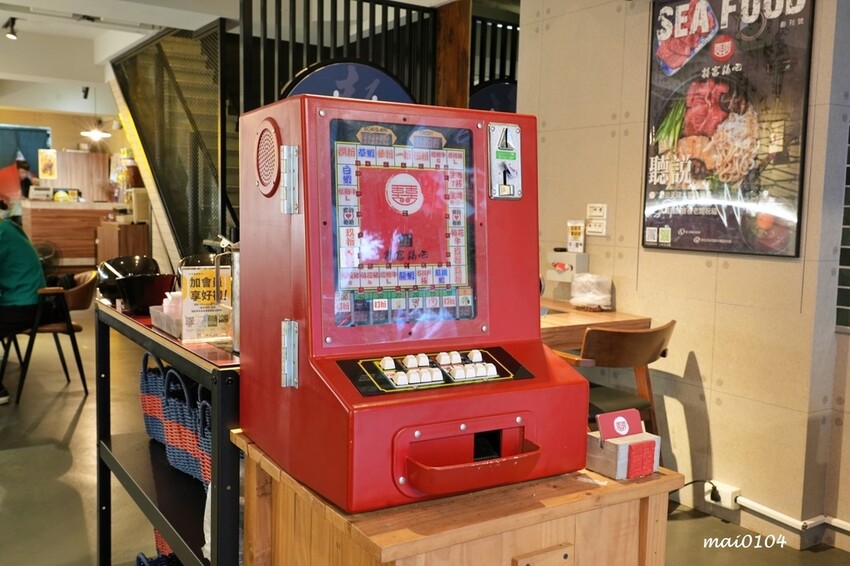 新莊火鍋推薦｜囍富火鍋～職人熬煮湯頭、當月壽星用餐送肉肉海鮮蛋糕，提供包廂座位