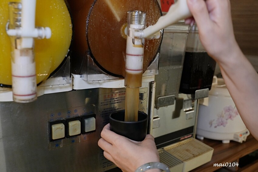 新莊火鍋推薦｜囍富火鍋～職人熬煮湯頭、當月壽星用餐送肉肉海鮮蛋糕，提供包廂座位