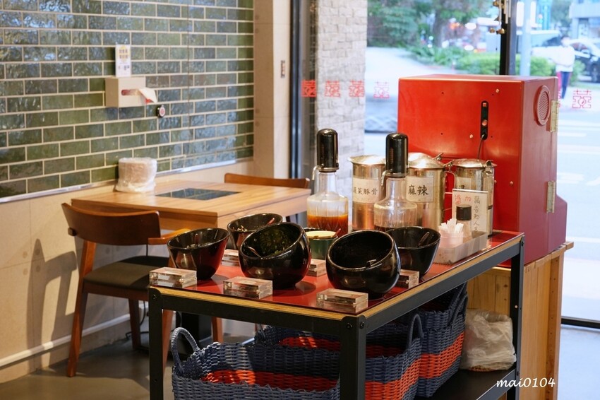 新莊火鍋推薦｜囍富火鍋～職人熬煮湯頭、當月壽星用餐送肉肉海鮮蛋糕，提供包廂座位