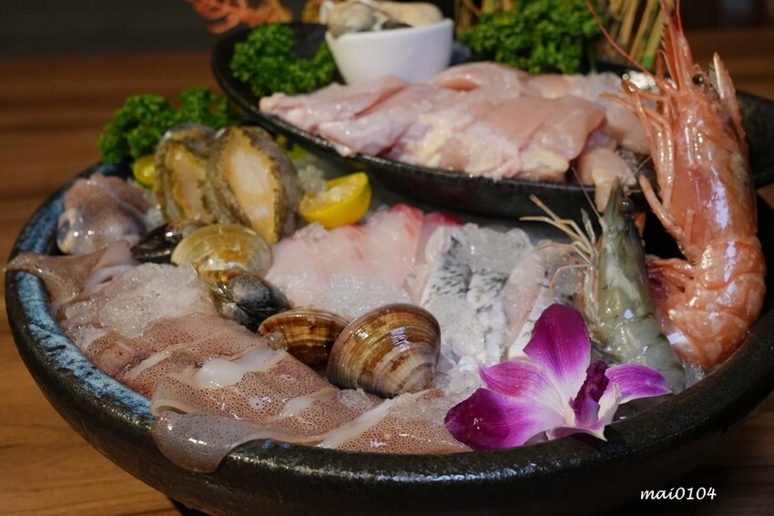 新莊火鍋推薦｜囍富火鍋～職人熬煮湯頭、當月壽星用餐送肉肉海鮮蛋糕，提供包廂座位