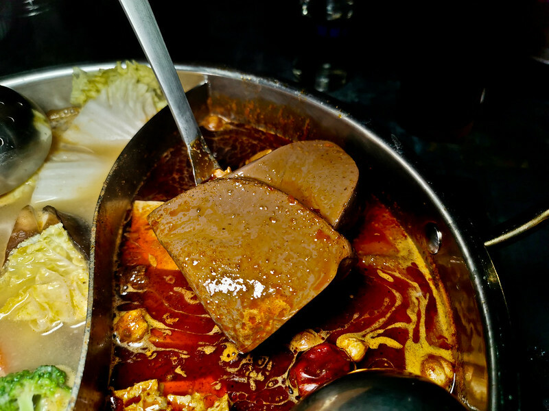 必吃老撈麻辣鍋！南京復興站商業午餐，八百八十元雙人麻辣鍋體驗