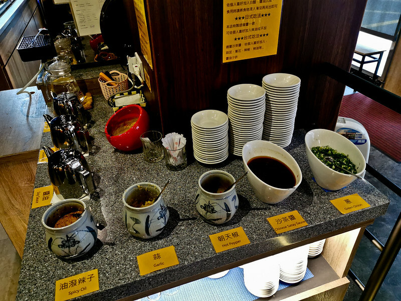 必吃老撈麻辣鍋！南京復興站商業午餐，八百八十元雙人麻辣鍋體驗